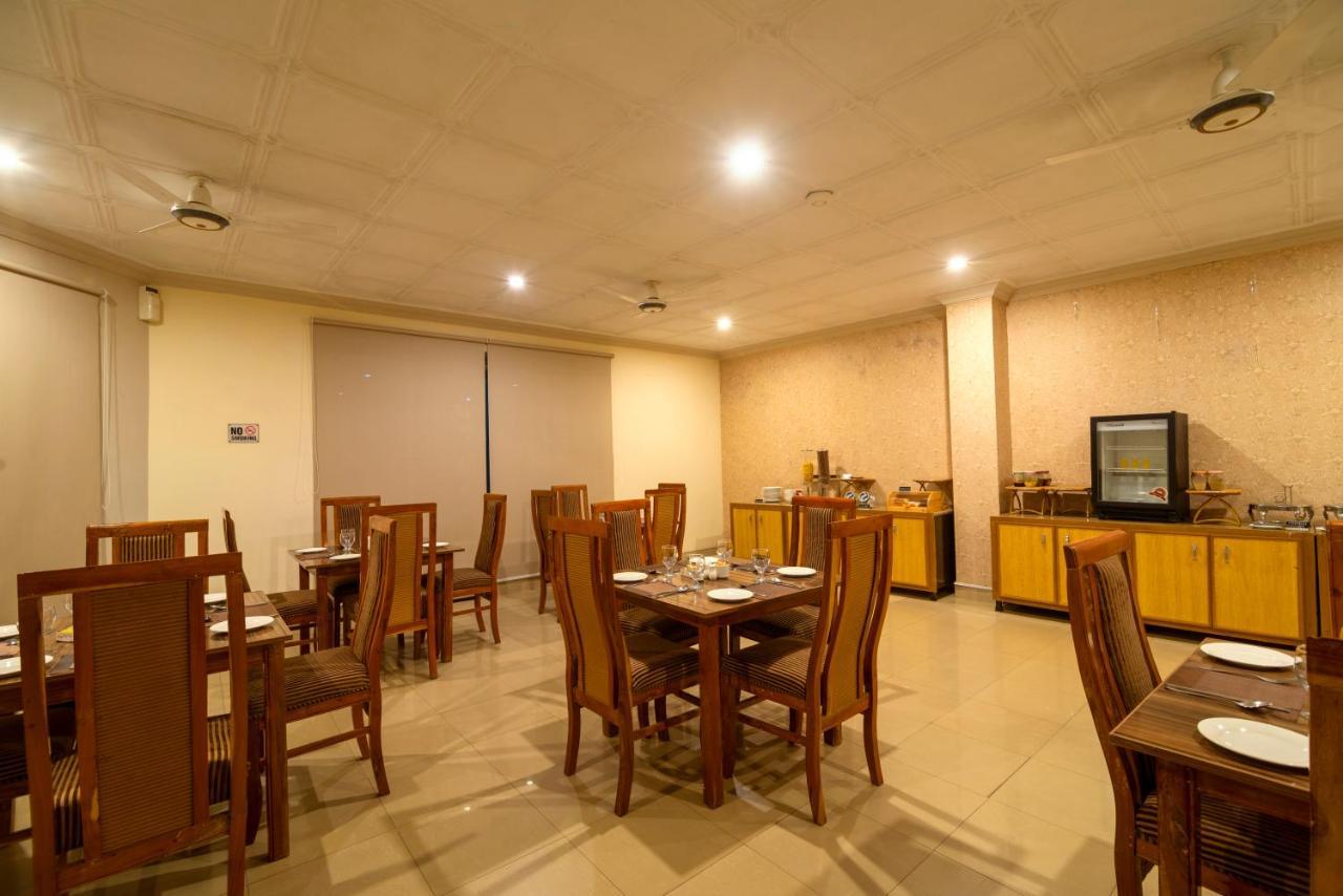 Hotel One Lalazar Multan Extérieur photo